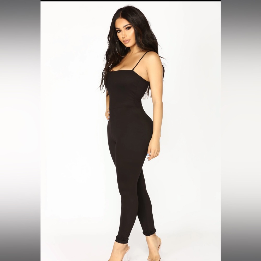 Fashion nova jumpsuit